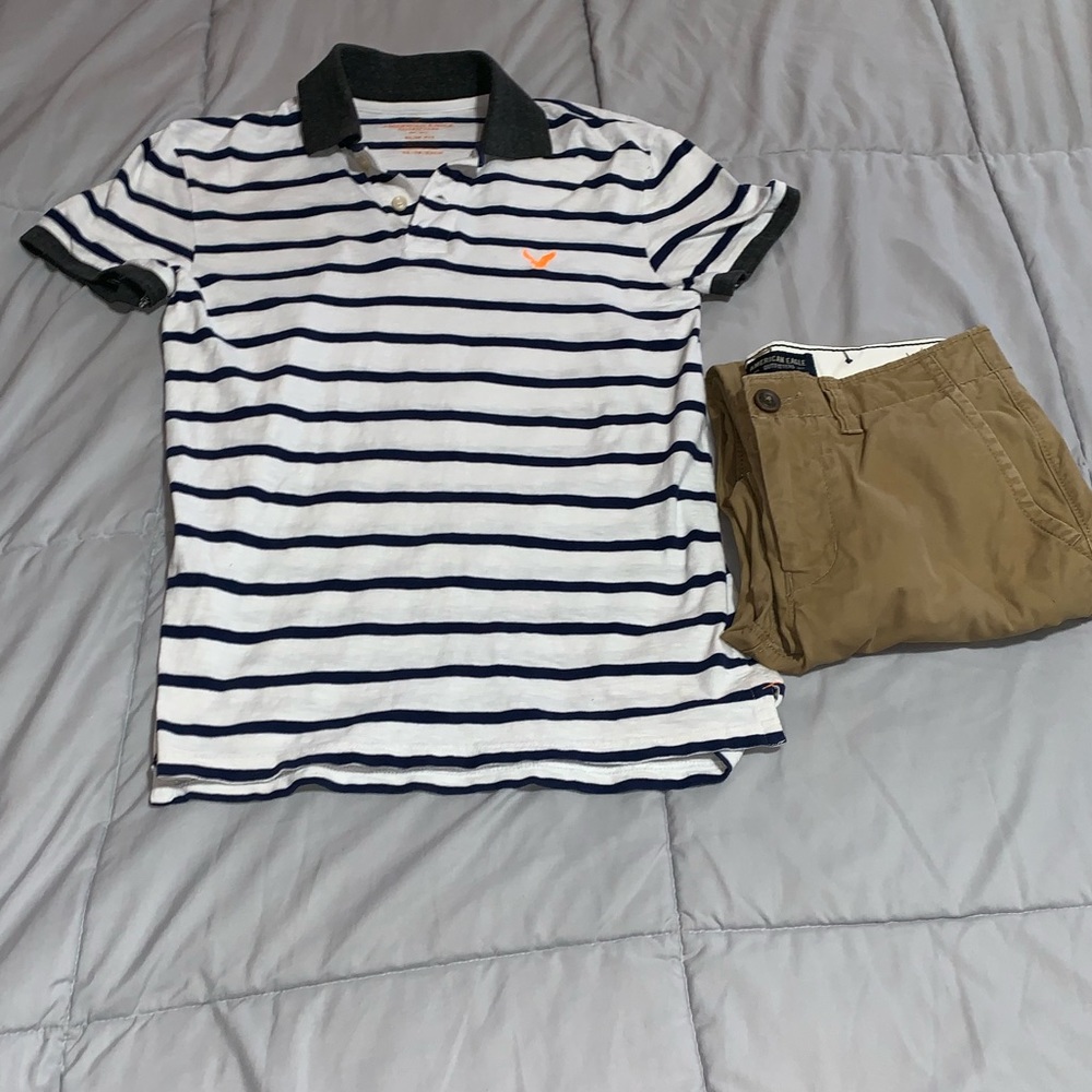 Boys/juniors white with blue stripes polo shirt XS